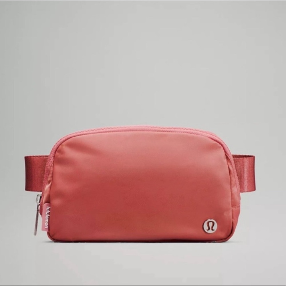 Lululemon Everywhere Bag